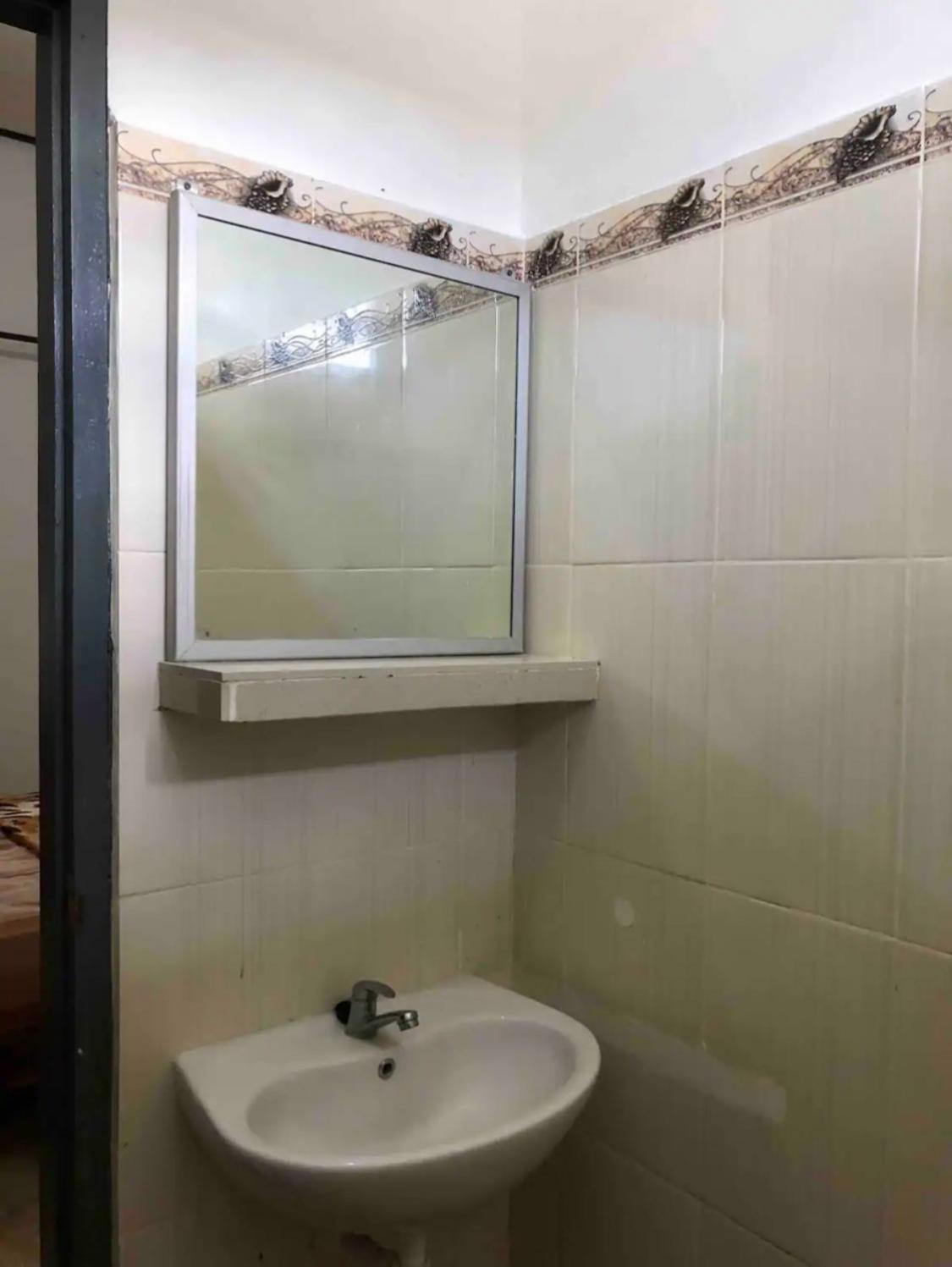 Pili Pili Homestay 6 Legian Buitenkant foto