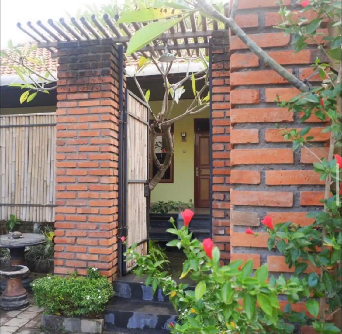 Pili Pili Homestay 6 Legian Buitenkant foto