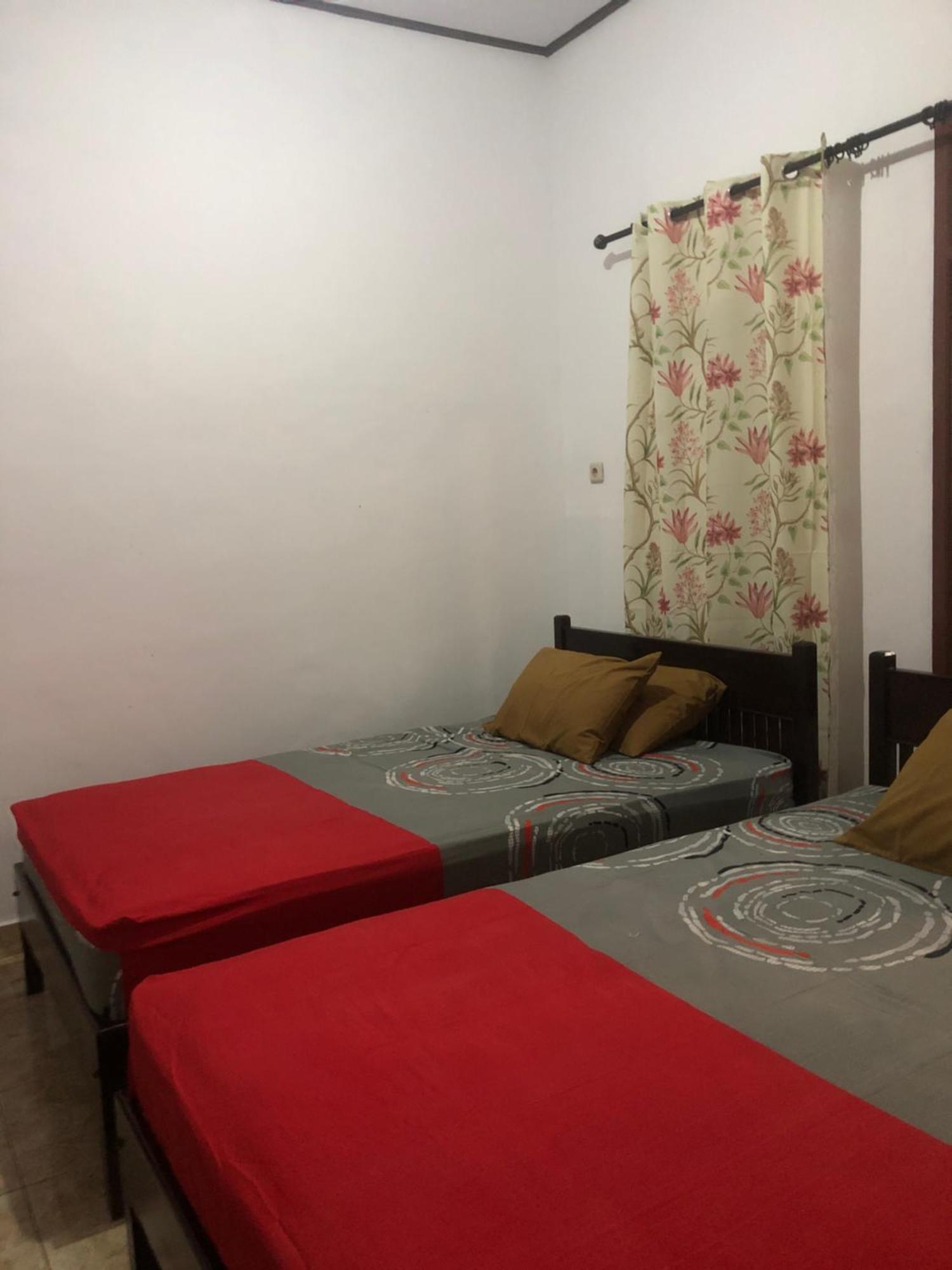 Pili Pili Homestay 6 Legian Buitenkant foto