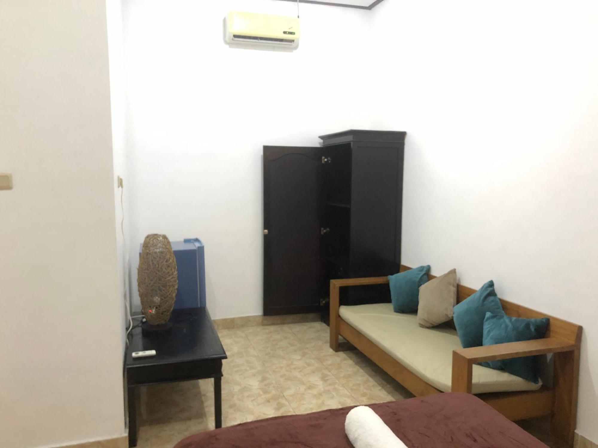 Pili Pili Homestay 6 Legian Buitenkant foto