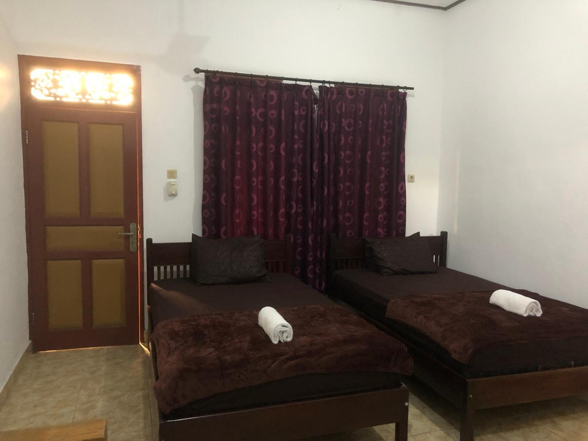 Pili Pili Homestay 6 Legian Buitenkant foto